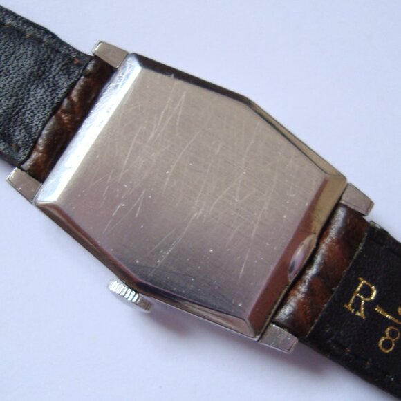 VINTAGE WIND UP ELGIN ,RUN GREAT - Picture 3 of 5